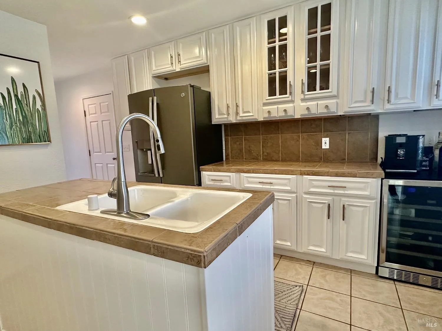 Santa Rosa, California 95405, United States, 3 Bedrooms Bedrooms, ,1 BathroomBathrooms,Residential,Active,98314