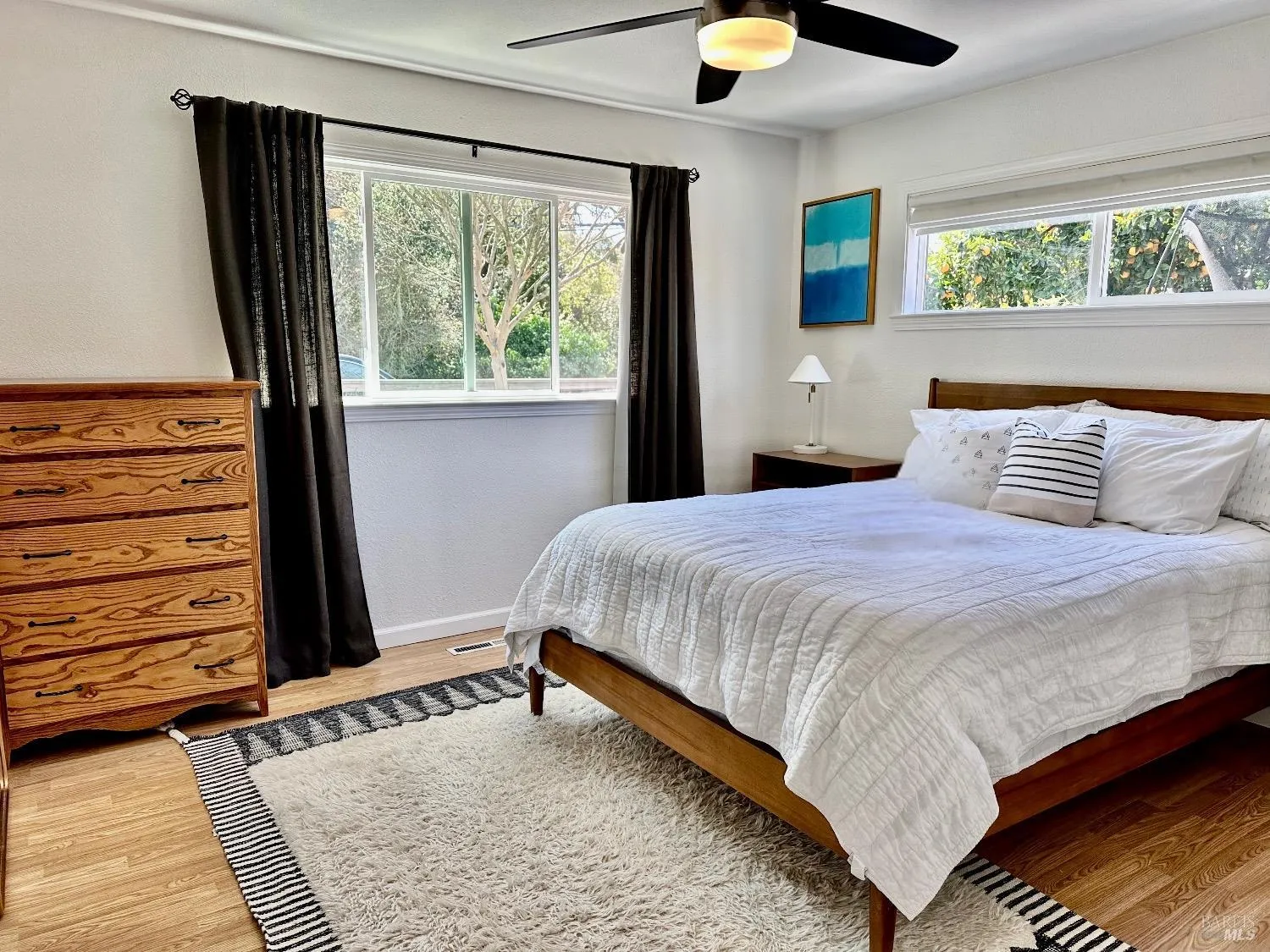 Santa Rosa, California 95405, United States, 3 Bedrooms Bedrooms, ,1 BathroomBathrooms,Residential,Active,98314