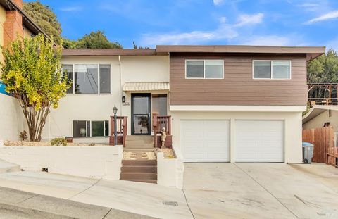Photo of 178 Baxter Street, Vallejo, CA 94590 (MLS # 326000588)