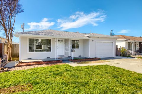 Photo of 1105 Kellogg Street, Suisun City, CA 94585 (MLS # 326014463)