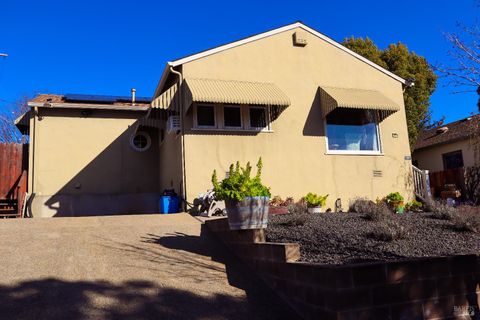 Photo of 206 Steffan Street, Vallejo, CA 94591 (MLS # 326006390)