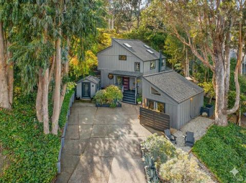 Photo of 2 Lincoln Drive, Sausalito, CA 94965 (MLS # 326020096)