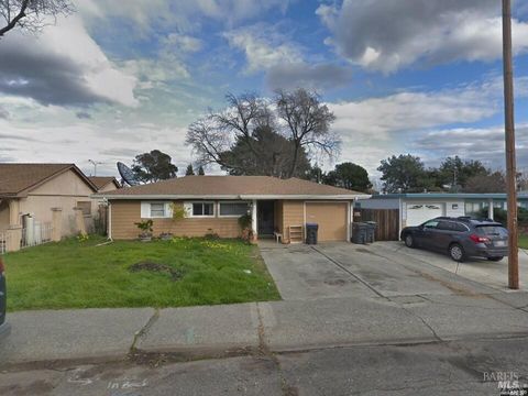 Photo of 1032 Tyler Street, Fairfield, CA 94533 (MLS # 325060199)