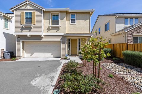 Photo of 2111 Karen Place, Rohnert Park, CA 94928 (MLS # 325022896)