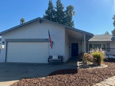 Photo of 540 Glenside Drive, Dixon, CA 95620 (MLS # 325099008)