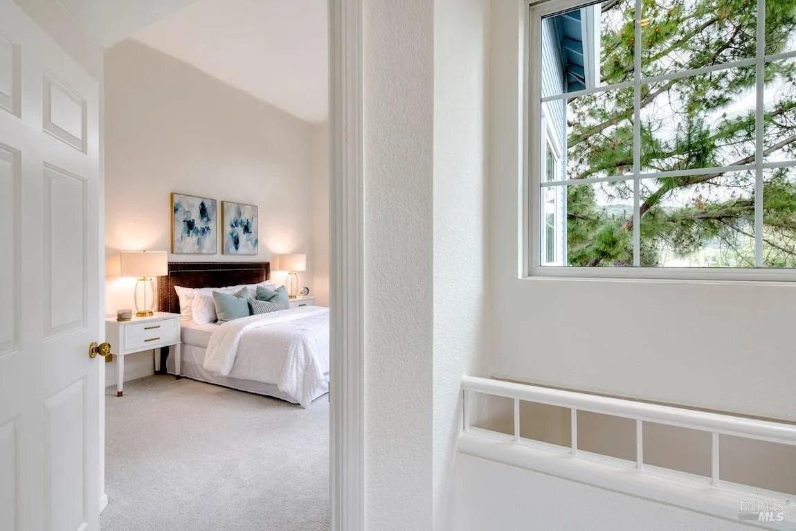 San Rafael, California 94903, United States, 3 Bedrooms Bedrooms, ,3 BathroomsBathrooms,Residential,Active,119944