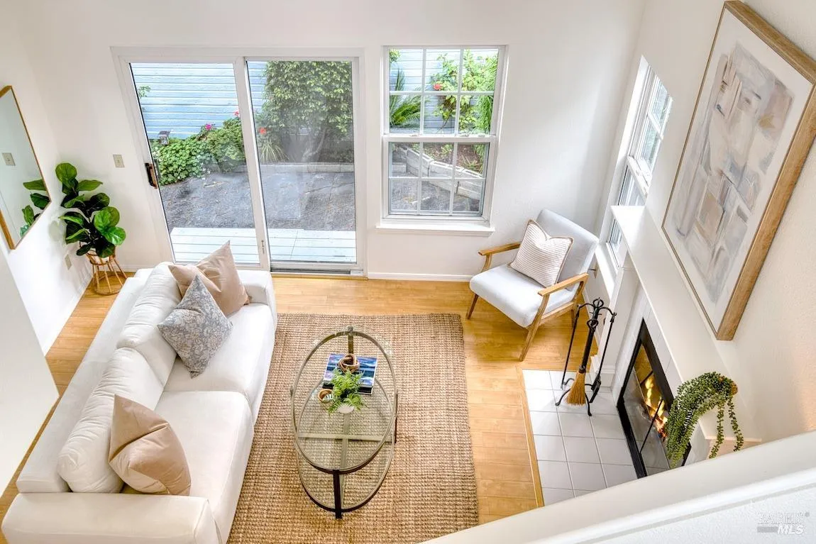 San Rafael, California 94903, United States, 3 Bedrooms Bedrooms, ,3 BathroomsBathrooms,Residential,Active,119944