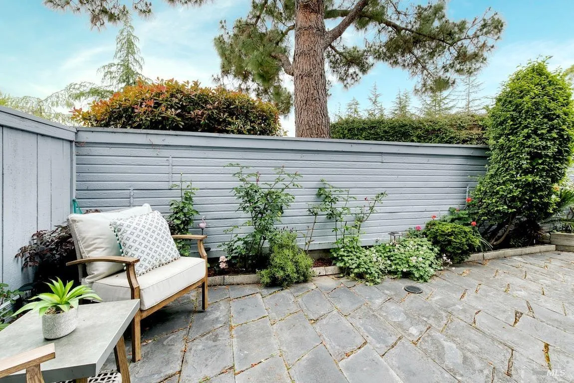 San Rafael, California 94903, United States, 3 Bedrooms Bedrooms, ,3 BathroomsBathrooms,Residential,Active,119944