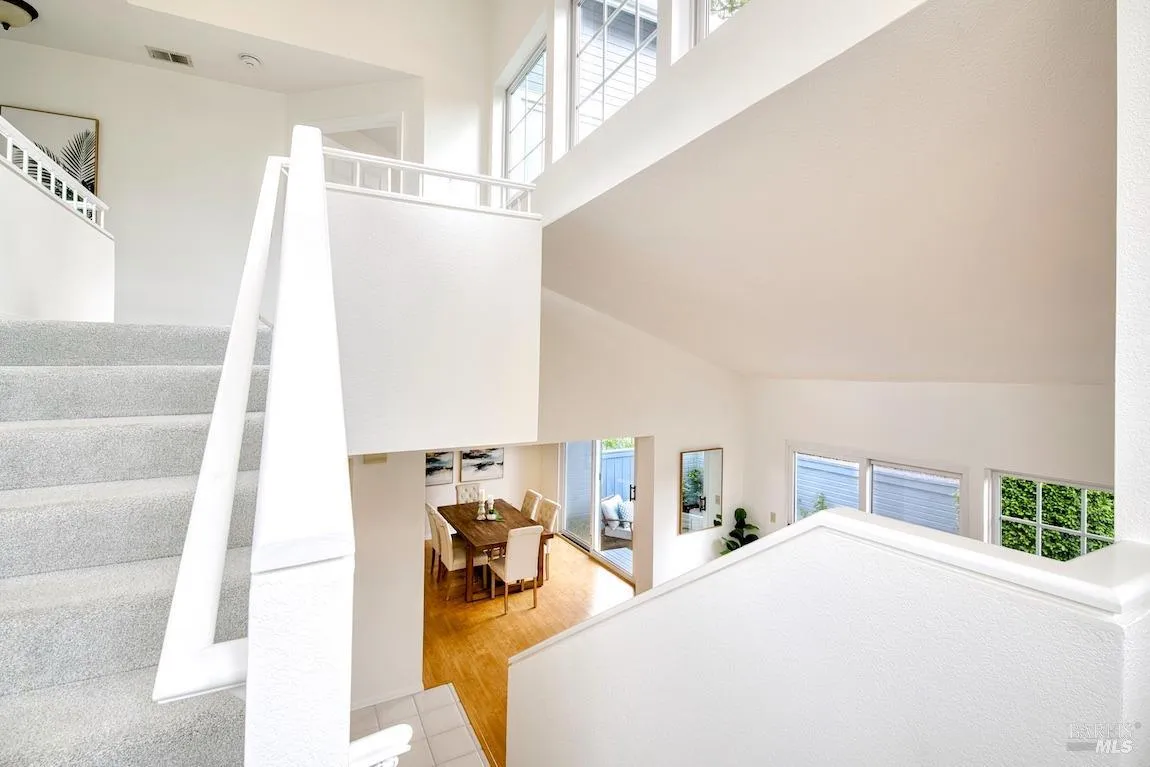 San Rafael, California 94903, United States, 3 Bedrooms Bedrooms, ,3 BathroomsBathrooms,Residential,Active,119944