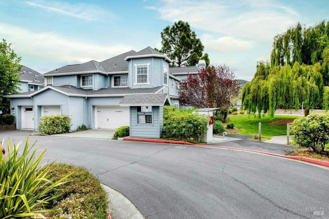 San Rafael, California 94903, United States, 3 Bedrooms Bedrooms, ,3 BathroomsBathrooms,Residential,Active,119944