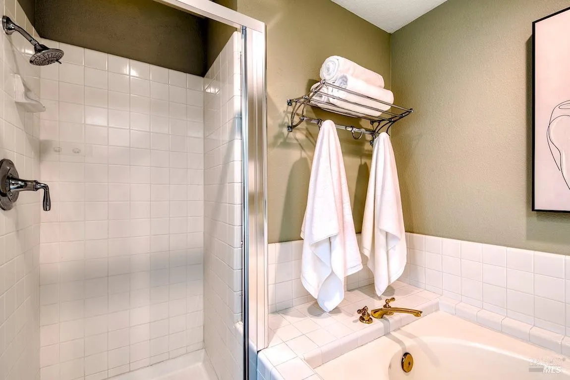 San Rafael, California 94903, United States, 3 Bedrooms Bedrooms, ,3 BathroomsBathrooms,Residential,Active,119944