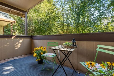 Photo of 8201 Camino Colegio #158, Rohnert Park, CA 94928 (MLS # 325028860)