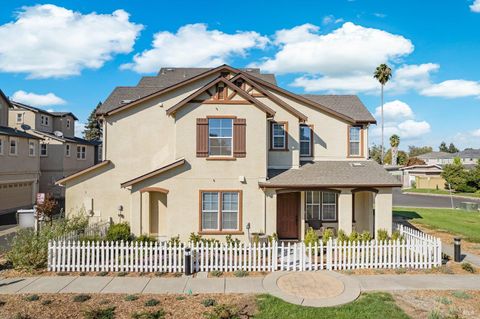 Photo of 860 Citation Court, Napa, CA 94559 (MLS # 326018757)