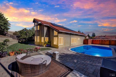 Photo of 719 Rambleton Drive, Vacaville, CA 95688 (MLS # 325092817) Photo of 719 Rambleton Drive, Vacaville, CA 95688 (MLS # 325092817)