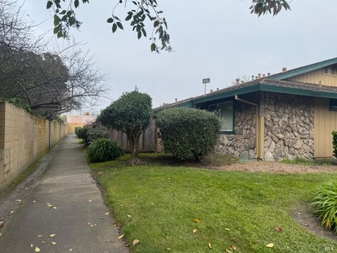 Photo of 431 Lincoln Avenue, Cotati, CA 94931 (MLS # 326003984)