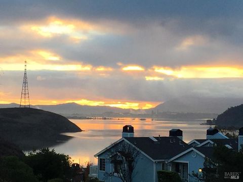 Photo of 401 Stinson Street #4, Vallejo, CA 94591 (MLS # 326009760)