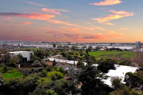 Featured picture for the property 323002361