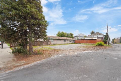 Photo of 201 Sacramento Street, Suisun City, CA 94585 (MLS # 325101176)