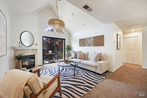 Photo of 204 Foss Creek Circle #B, Healdsburg, CA 95448 (MLS # 325092157)