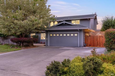 Photo of 5781 Dolores Drive, Rohnert Park, CA 94928 (MLS # 325066314)