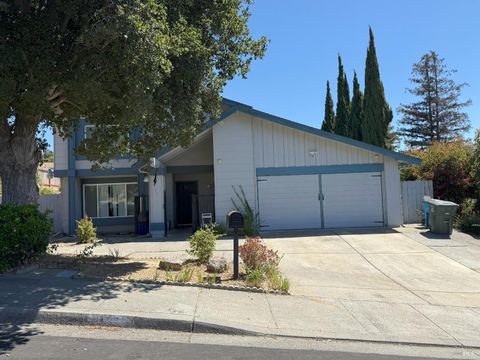 Photo of 272 Woodridge Drive, Vallejo, CA 94591 (MLS # 325068243)