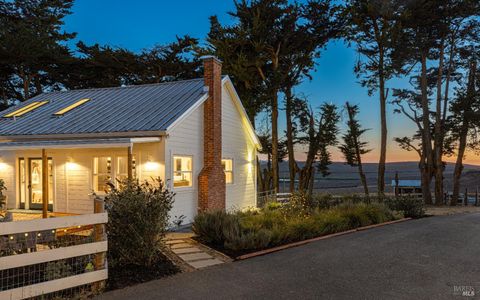 Photo of 3150 Pepper Road, Petaluma, CA 94952 (MLS # 325073623)