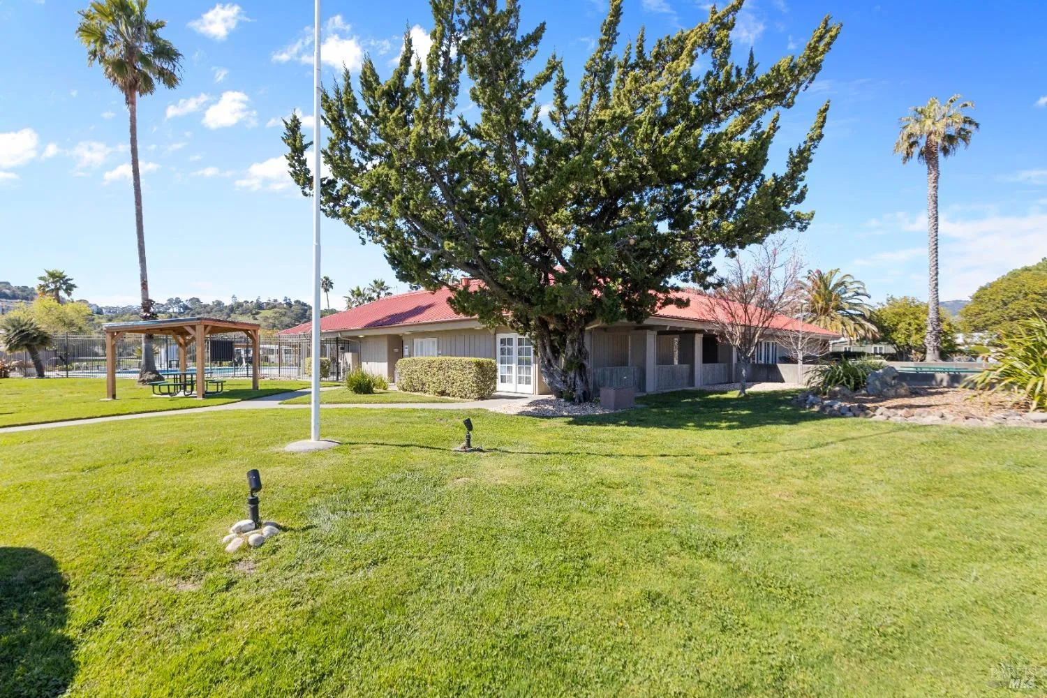 San Rafael, California 94903, United States, 4 Bedrooms Bedrooms, ,2 BathroomsBathrooms,Residential,Active,87411