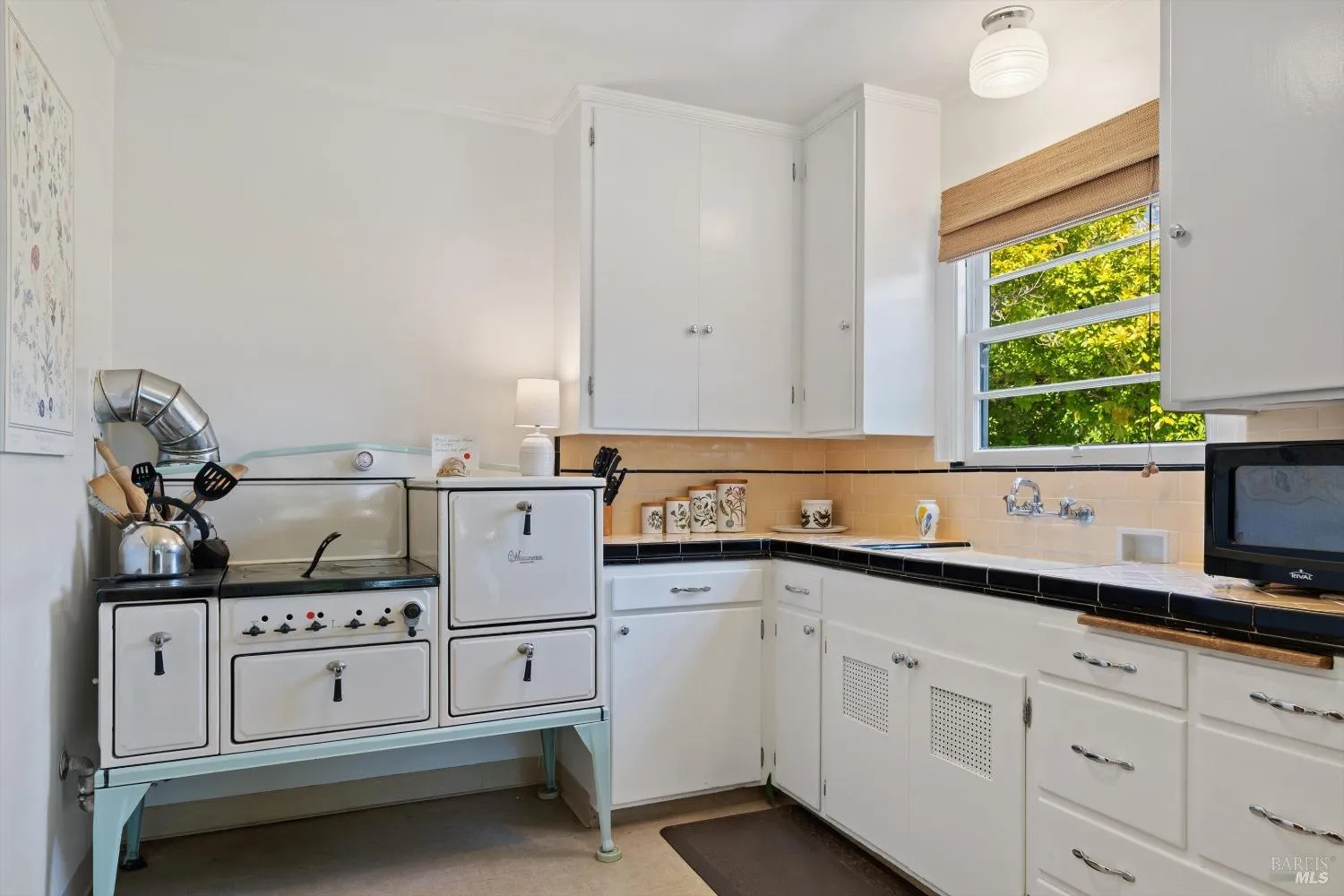 Napa, California 94559, United States, 3 Bedrooms Bedrooms, ,3 BathroomsBathrooms,Residential,Pending,105459