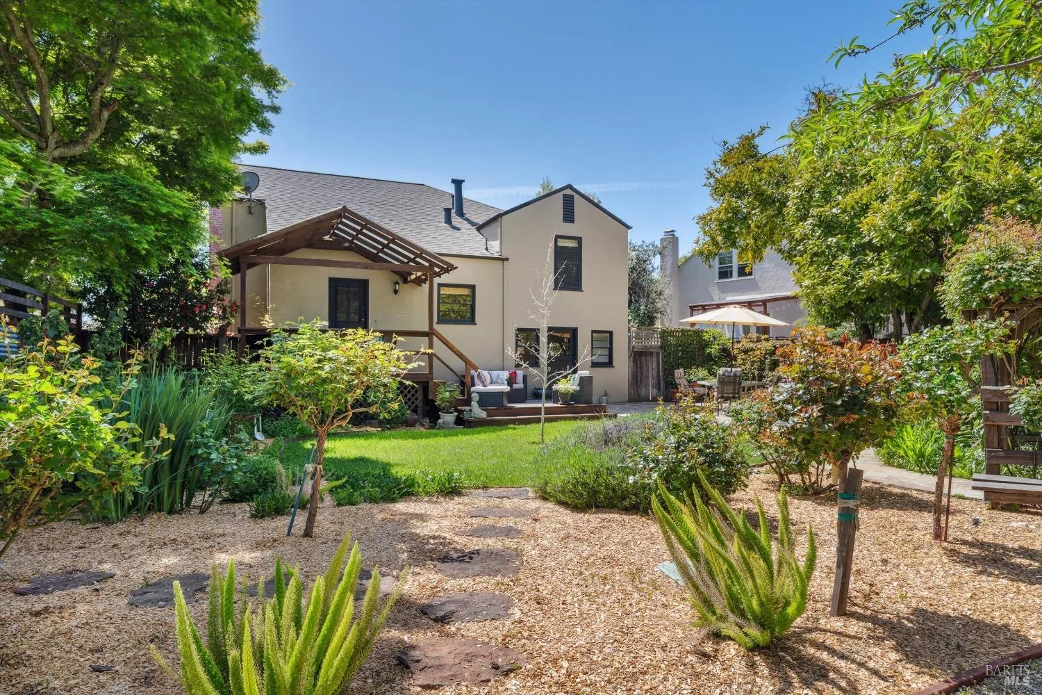 Napa, California 94559, United States, 3 Bedrooms Bedrooms, ,3 BathroomsBathrooms,Residential,Pending,105459