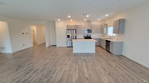 Featured picture for the property 324022383