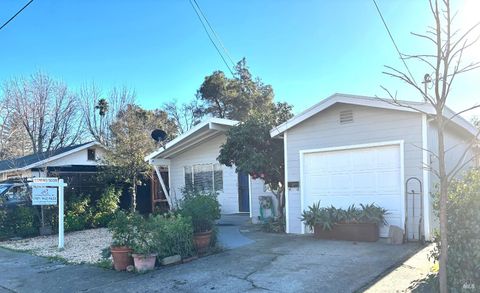 Photo of 18 Miriam Drive, Calistoga, CA 94515 (MLS # 326000798)