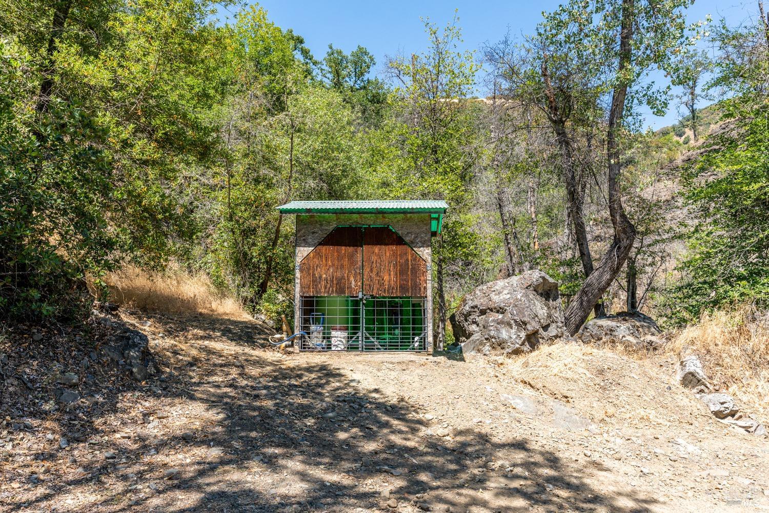 Ukiah, California, 95482, United States, 4 Bedrooms Bedrooms, ,3 BathroomsBathrooms,Residential,Active,1963393