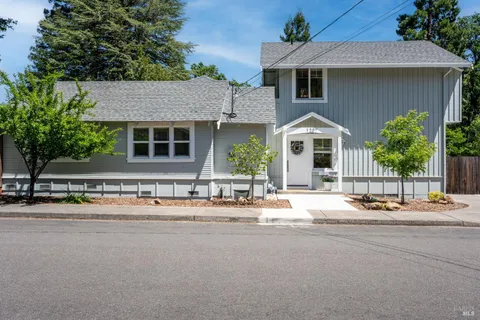 1207 W Clay Street, Ukiah, CA 95482 - MLS#: 325033902