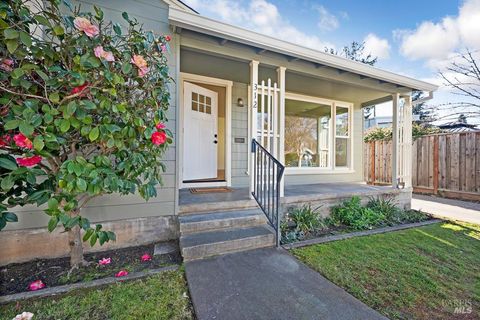 Photo of 312 Benton Street, Santa Rosa, CA 95401 (MLS # 326007941)
