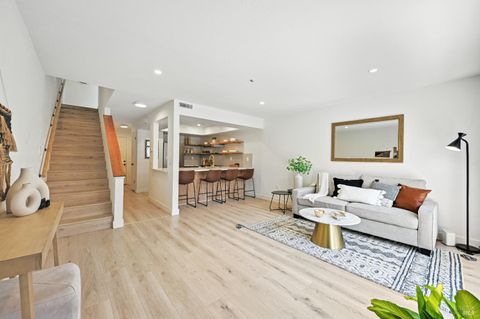 Photo of 409 North Street #7, Healdsburg, CA 95448 (MLS # 325082873)