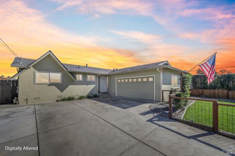 Photo of 7070 Almond Street, Rohnert Park, CA 94928 (MLS # 326016262)