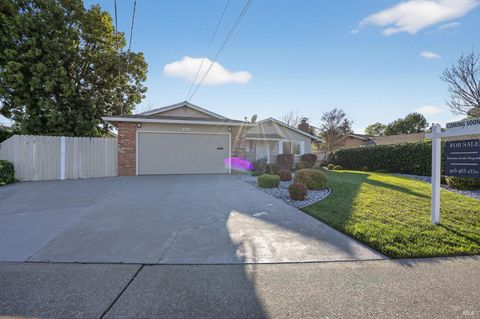 Photo of 2851 San Antonio Drive, Walnut Creek, CA 94598 (MLS # 326017485)