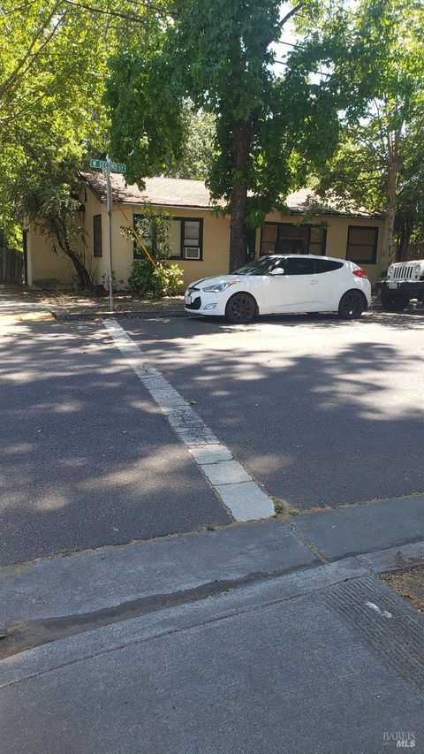 Photo of 303 W 2nd Street, Cloverdale, CA 95425 (MLS # 325058566)
