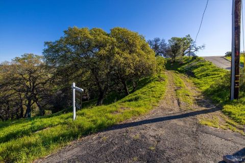 Photo of 7031 Robindale Lane, Vacaville, CA 95688 (MLS # 325016598)