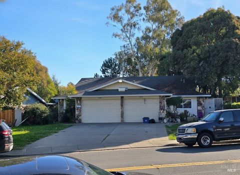 Photo of 519 Pacific Avenue, Fairfield, CA 94533 (MLS # 325097244)
