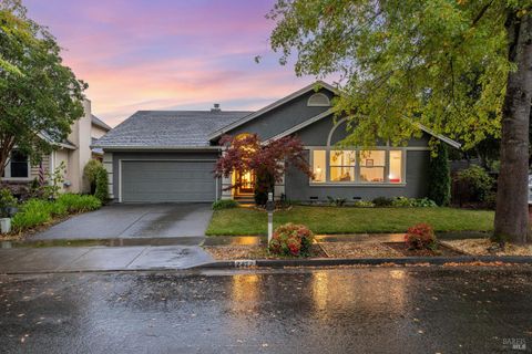 Photo of 2472 Creek Meadow Drive, Santa Rosa, CA 95404 (MLS # 325089534)