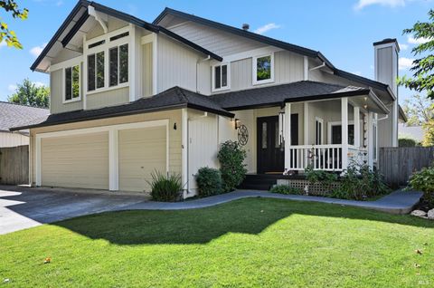 Photo of 4 Starling Drive, Petaluma, CA 94954 (MLS # 325090813)
