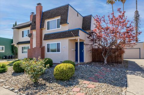 Photo of 2429 Baltic Drive, Fairfield, CA 94533 (MLS # 325085802)