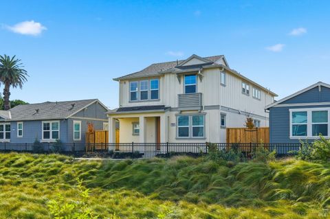Photo of 220 Octopus Street, Suisun City, CA 94585 (MLS # 325079220)