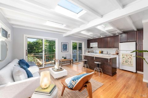 Photo of 556 Scenic Avenue, San Anselmo, CA 94960 (MLS # 326003352)