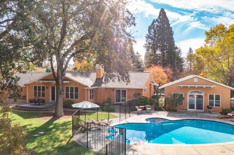 Photo of 9821 Dawn Way, Windsor, CA 95492 (MLS # 326012582)