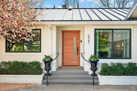 Photo of 2543 Pinot Way, Saint Helena, CA 94574 (MLS # 326012956)