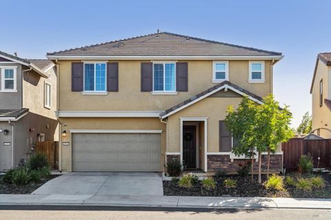 Photo of 2915 Shaver Street, Fairfield, CA 94533 (MLS # 326009447)