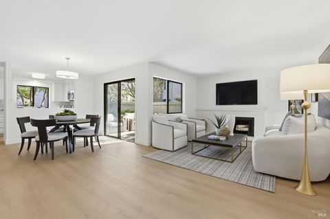 Photo of 209 Cypress Place, Sausalito, CA 94965 (MLS # 326019278)