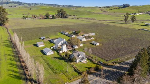Photo of 3957 Lakeville Highway, Petaluma, CA 94954 (MLS # 325104612)